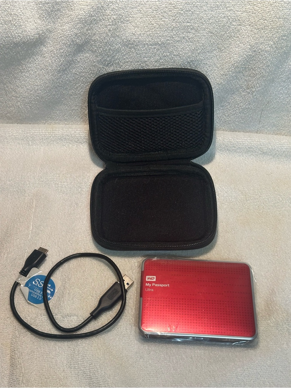 WD My Passport Ultra Portable External Hard Drive 1TB USB 3.0 with Case